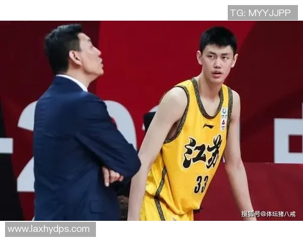 南京足球队在钻石联赛积分榜上以65分稳居第一名展现强大实力