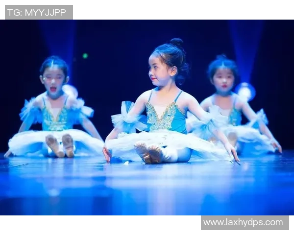 黄丽的足球人生深度对话：从绿茵场到人生舞台的精彩旅程