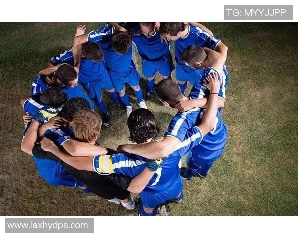 武汉足球队的心理素质揭秘：如何在赛场上展现强大内心与团队精神